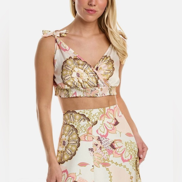 AREA STARS  Cropped Jaime Top Size Medium NWT - Picture 1 of 10